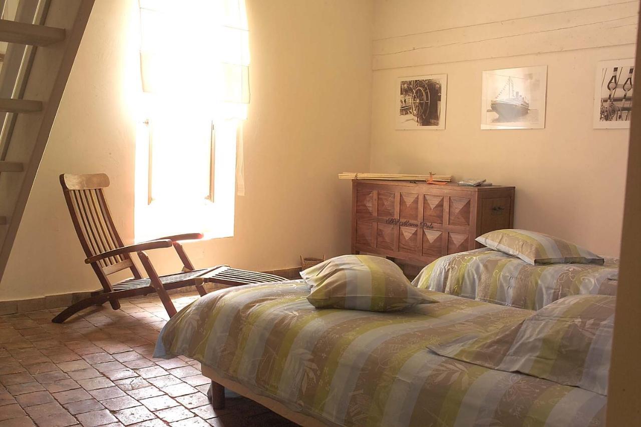 Demeure De Digoine "Chambre D'Hotes" Bourg-Saint-Andéol Exterior photo
